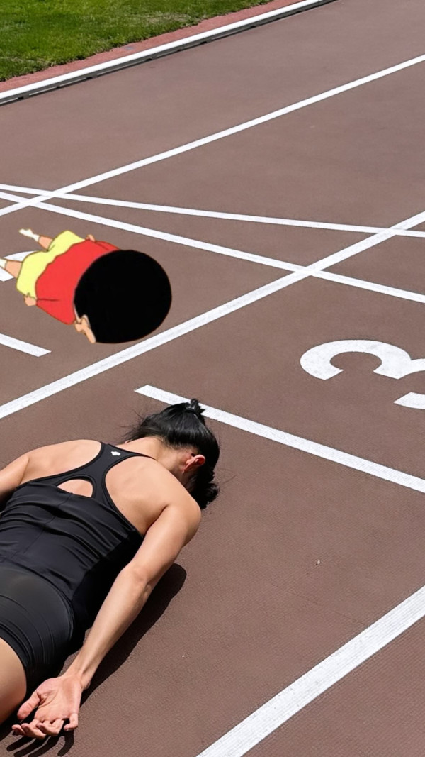 힘들어서 트랙에 누워있는 김민지 선수