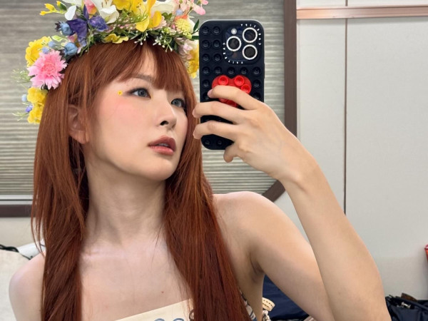 레이스 홀터넥 나시 상레드벨벳 슬기