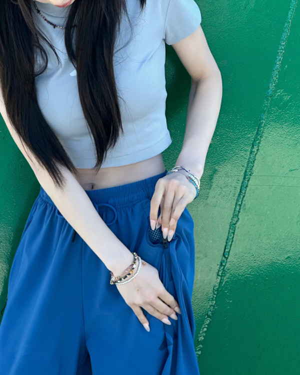 아디다스 크롭티 베이비몬스터 루카