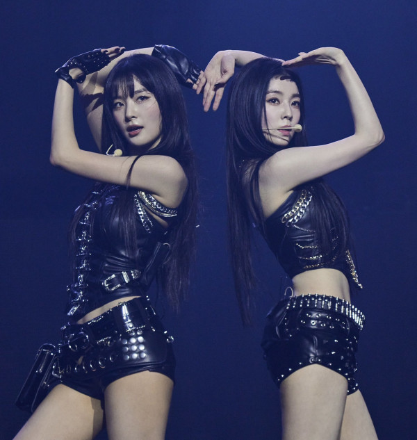 가죽 란제리룩 입은 아이린 X 슬기