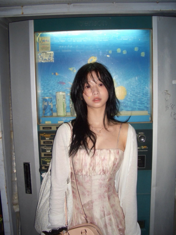 베몬 아현 오프숄더 의상