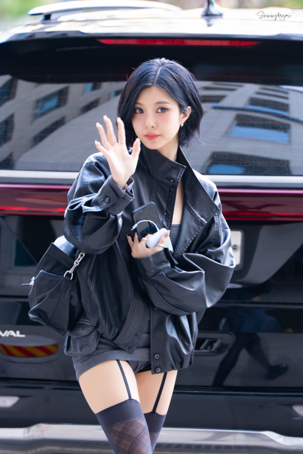 가터벨트 허벅지 케플러 김다연