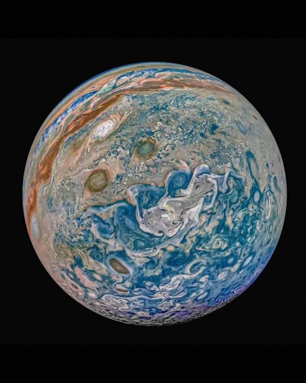 최근 나사가 공개한 선명한 목성사진