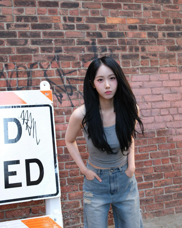 회색 나시 잘록한 허리 비비지 신비