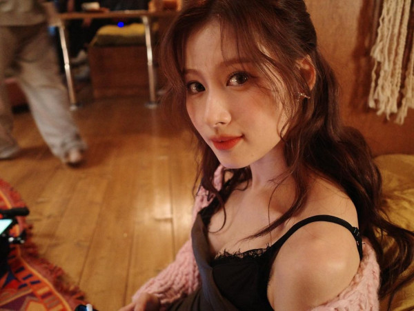 레이스 란제리 슬립 트와이스 사나