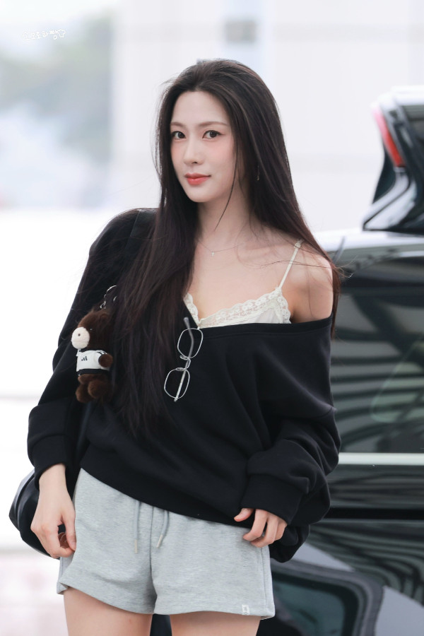 에이핑크 오하영 회색 돌핀