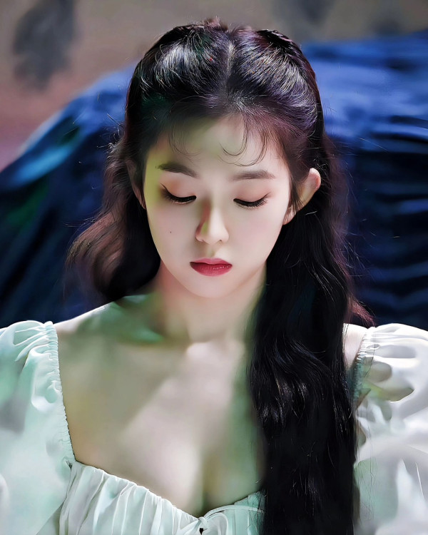 레드벨벳 아이린 러블리한  란제리룩
