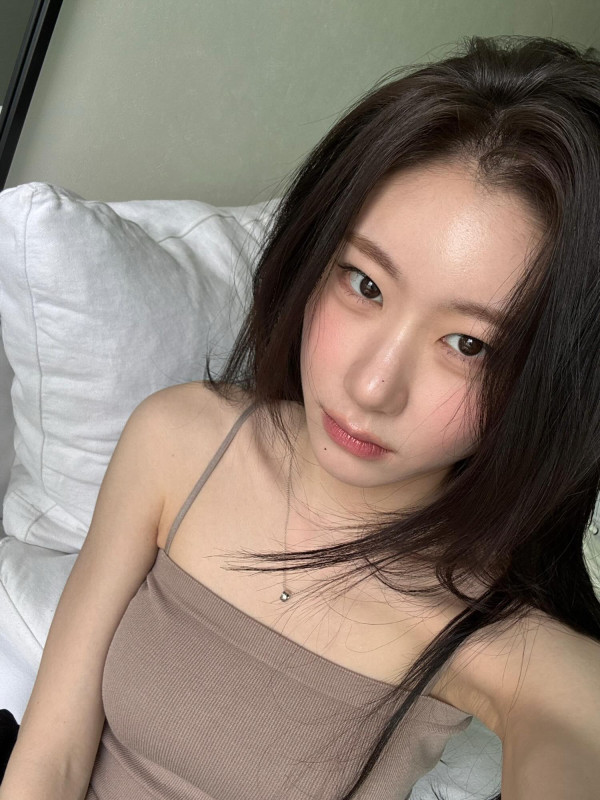 있지 채령 셀카