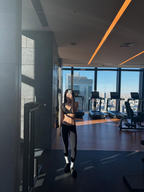 브라탑 + 레깅스 블랭핑크 제니