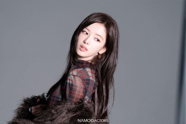 눈빛이 섹시한 노정의