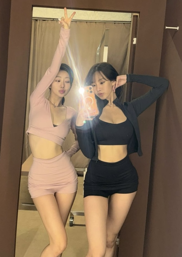 키오프 나띠&쥴리 탈의실 셀카