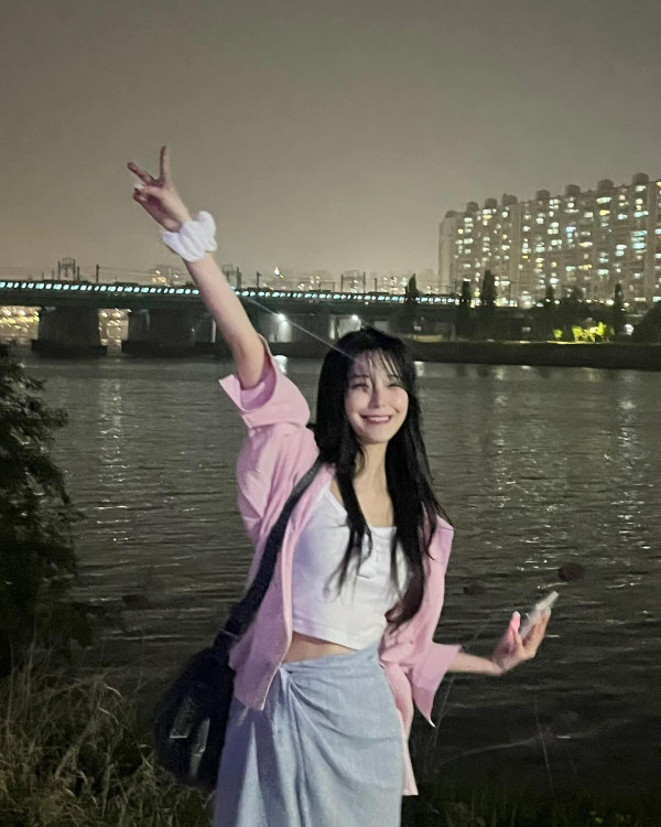한강에 놀러간 프로미스나인 백지헌