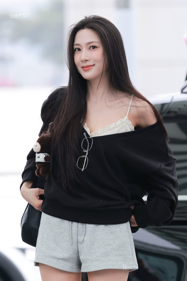 에이핑크 오하영 회색 돌핀