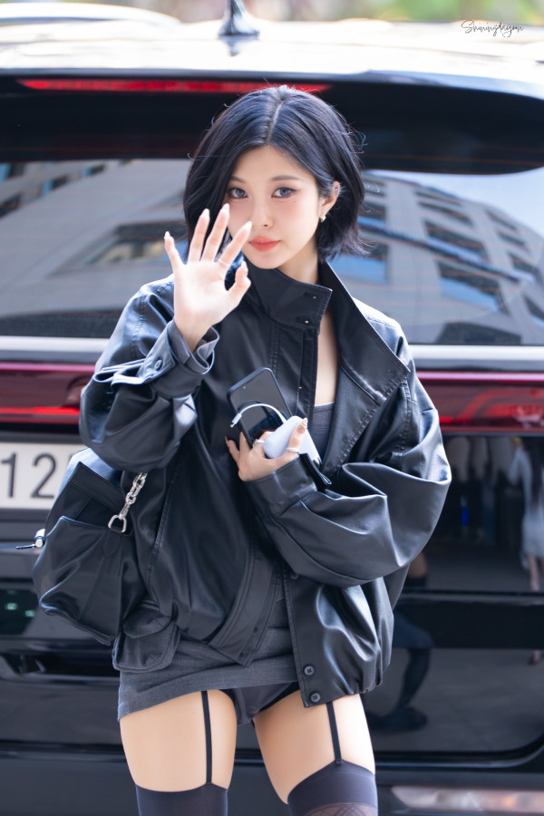 가터벨트 허벅지 케플러 김다연