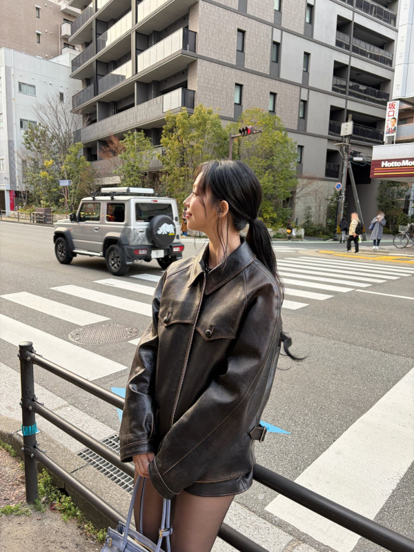 카리나, 가죽 핫팬츠