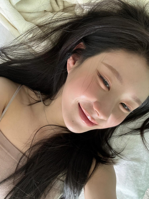 있지 채령 셀카