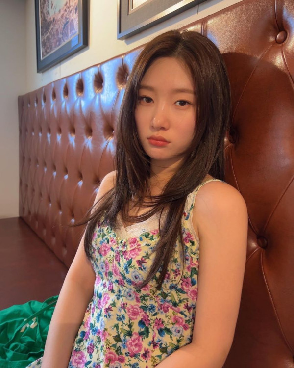 정채연 꽃슬립 원피스