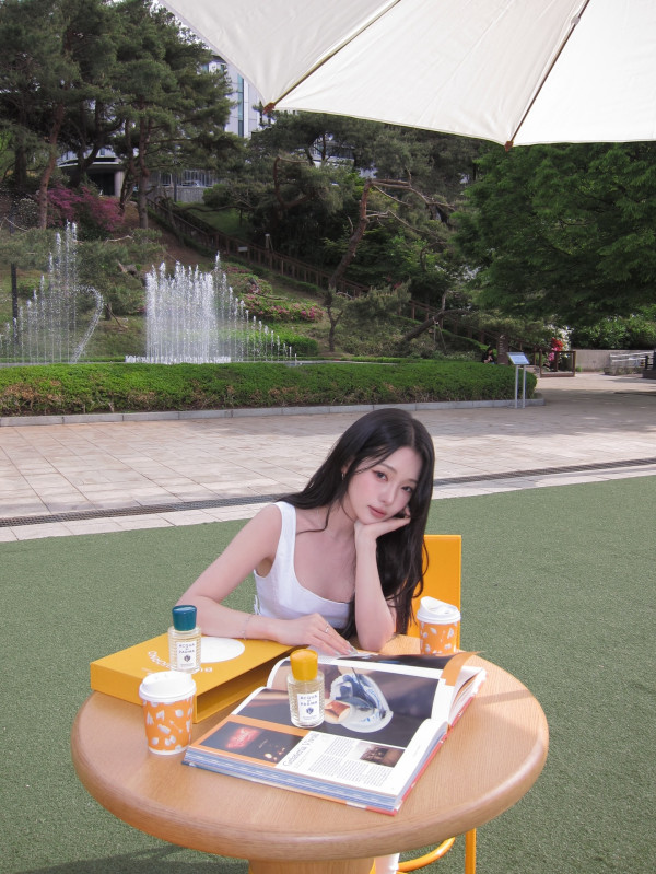 흰 원피스 프로미스나인 노지선