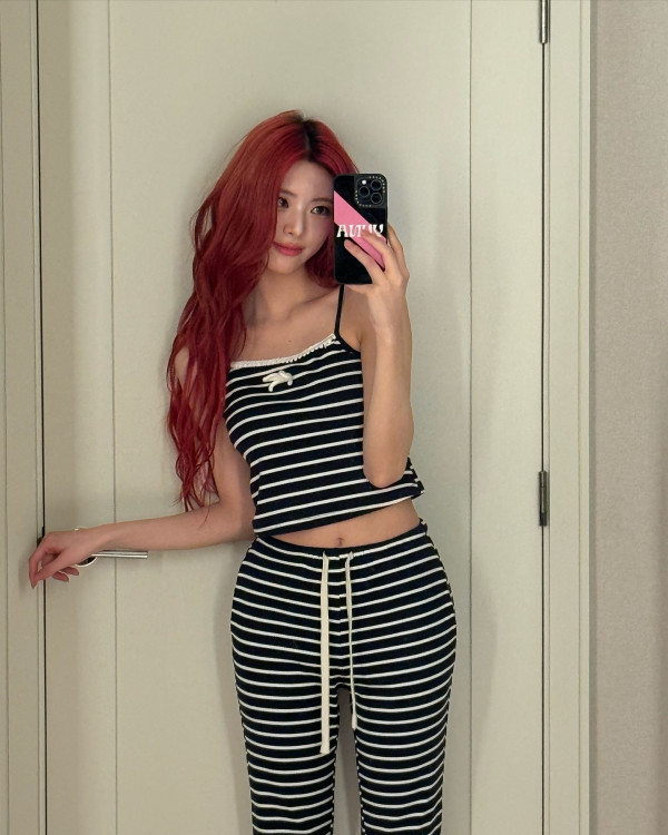 끈나시 캐미솔  ITZY 유나
