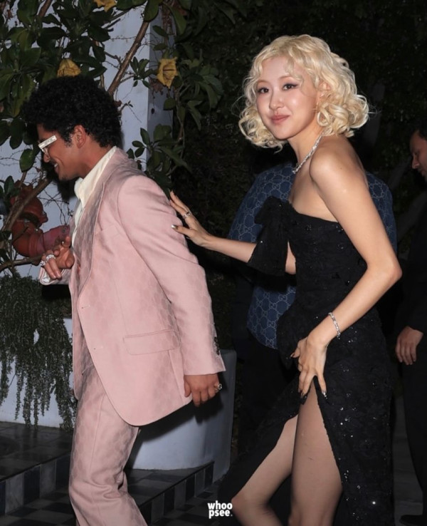 그래미 무대 후 블핑 로제X브루노 마스 피자 타임