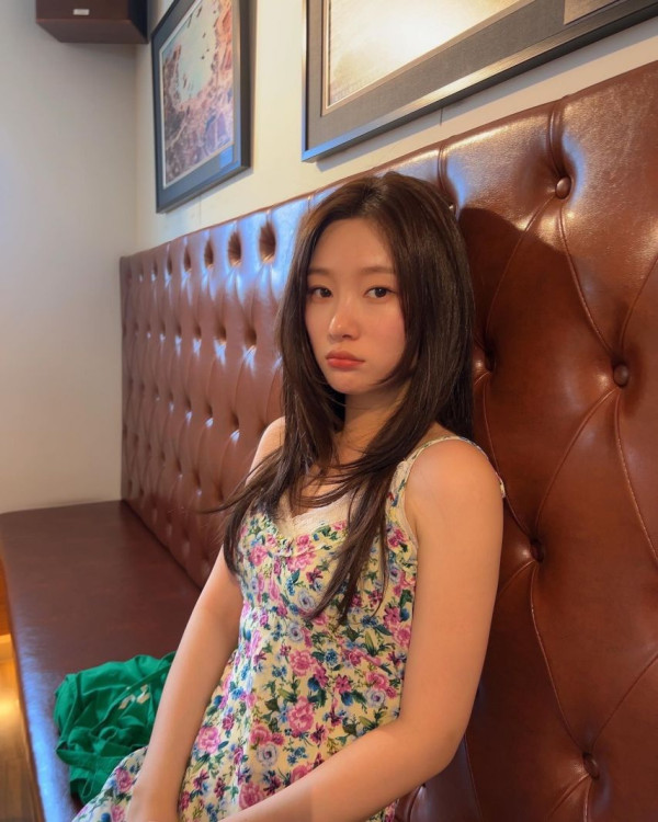 정채연 꽃슬립 원피스