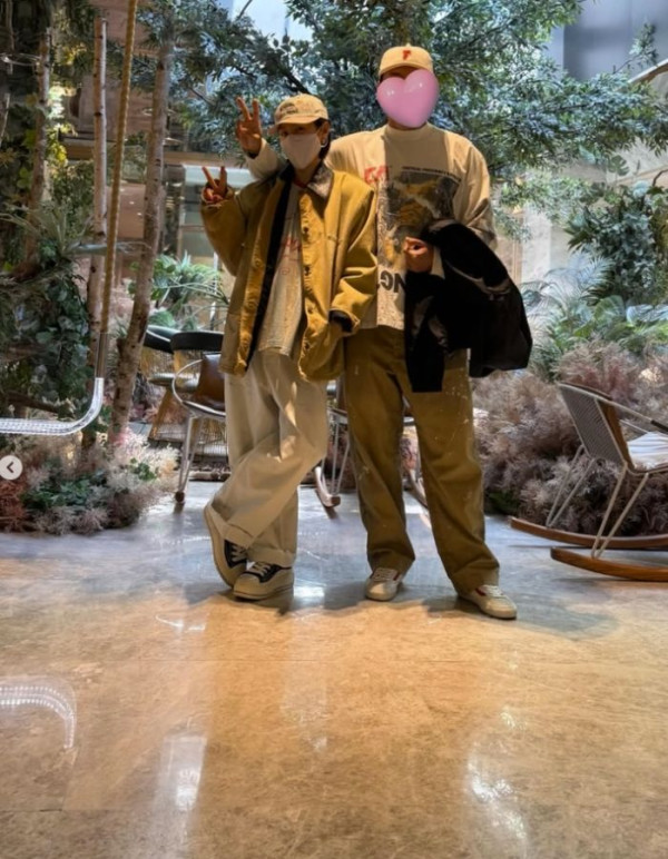 손예진♥현빈, 3살 아들이 찍어준 첫 커플샷 공개