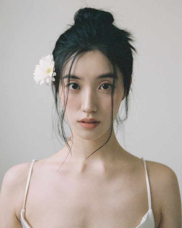 프리스틴 시연 등짝이 시원한 끈슬립