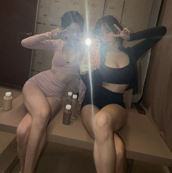 키오프 나띠&쥴리 탈의실 셀카