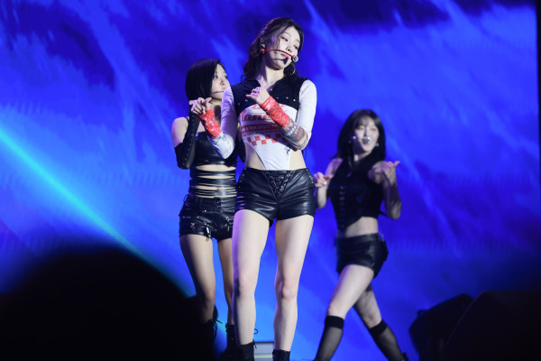 케플러 샤오팅 모노키니 의상