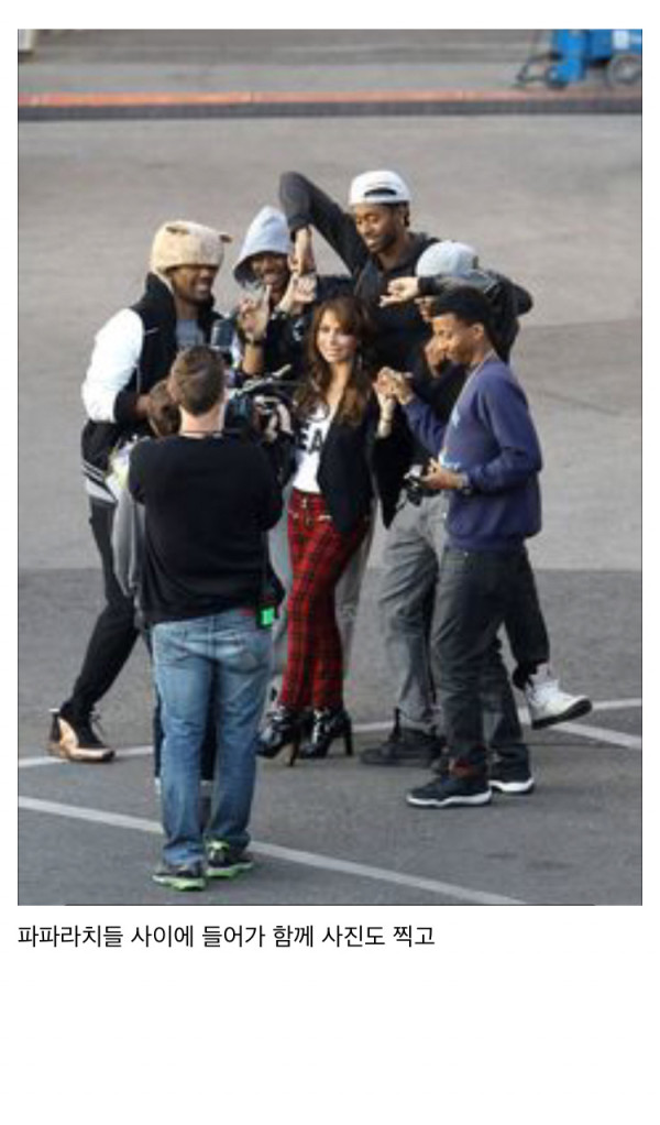 여자 연예인이 파파라치를 대하는 태도