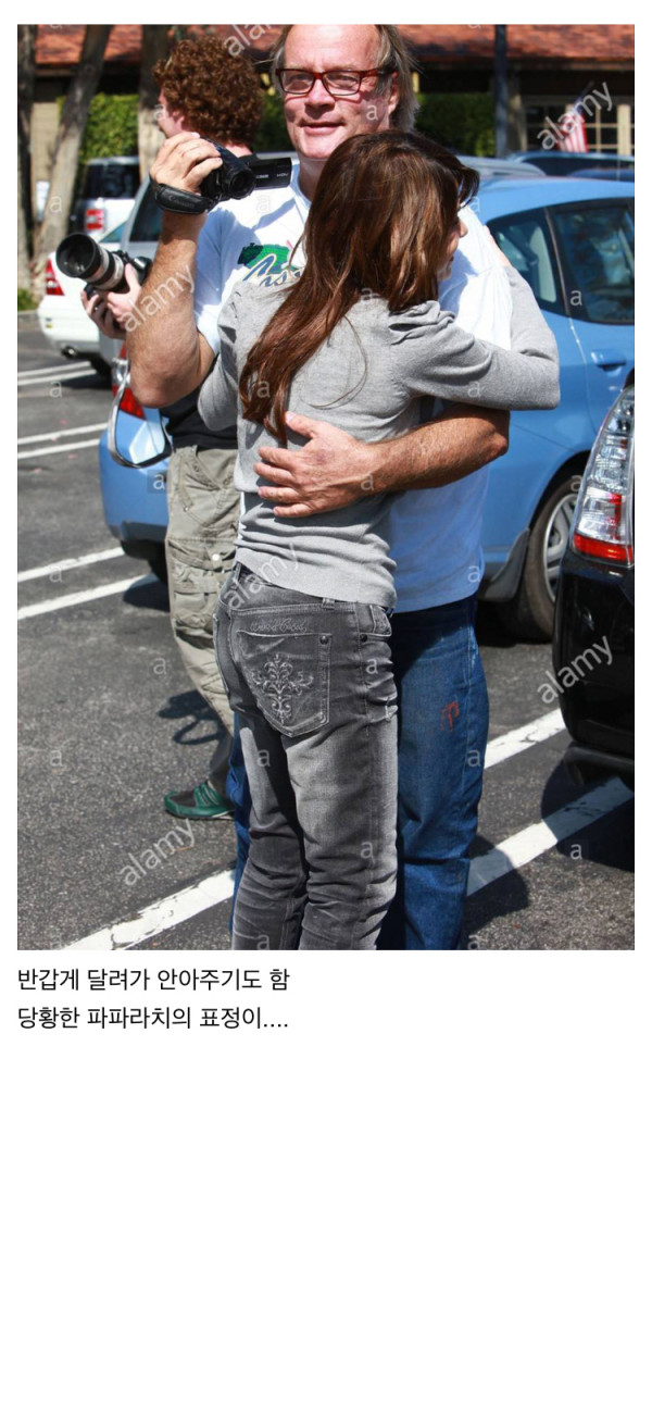 여자 연예인이 파파라치를 대하는 태도