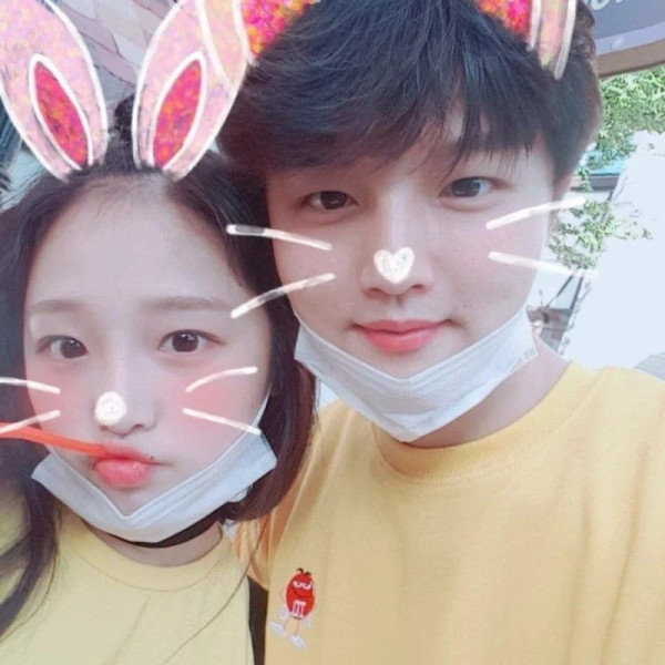 군대가서도 내 동생이 아이즈원 예나라고 안 밝힐거라고 호언장담했던 예나 오빠