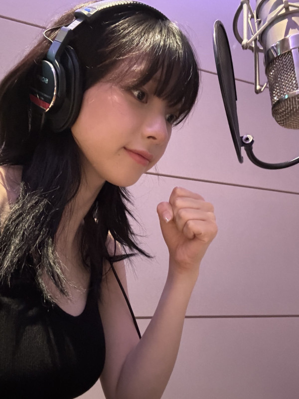 주먹 불끈 에스파 카리나